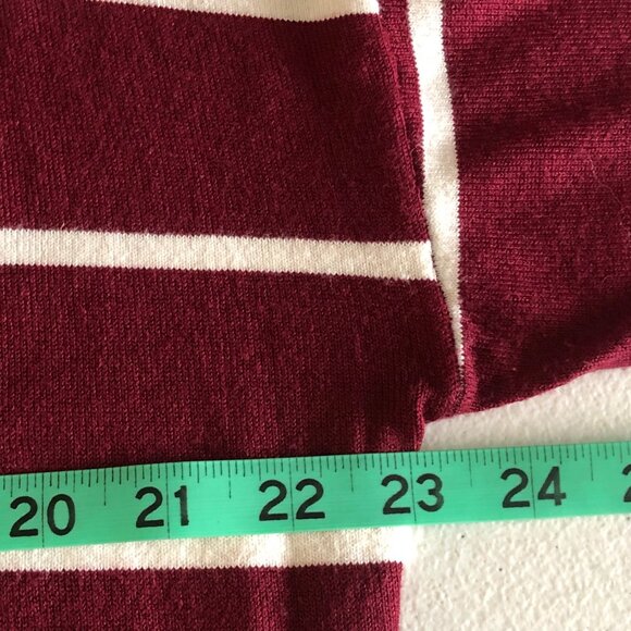 Women's Sweater Size M/L Lightweight Burgundy White Stripe 3/4 Sleeve Longline - Picture 11 of 15